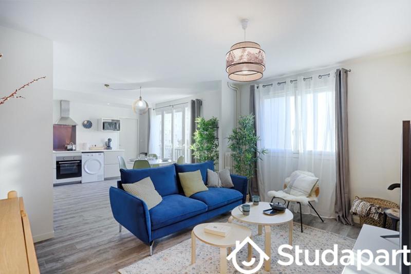 Chambre - 11 m² - 1 pièce