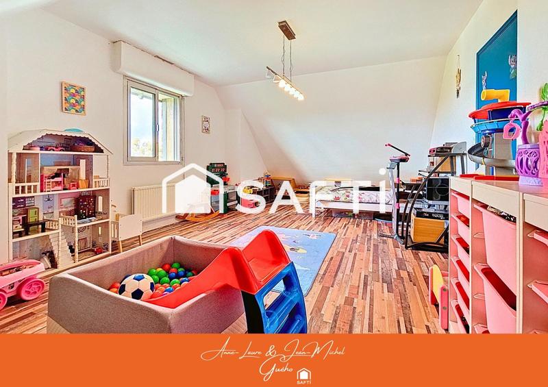 Maison - 135 m² - 6 pièces