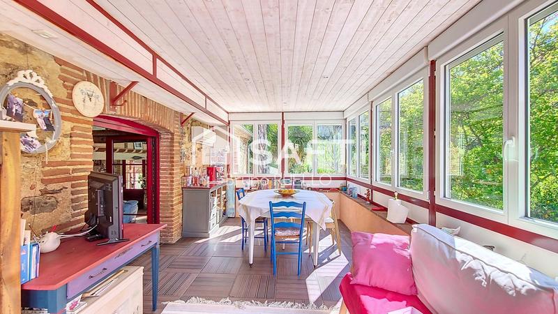 Maison - 270 m² - 9 pièces