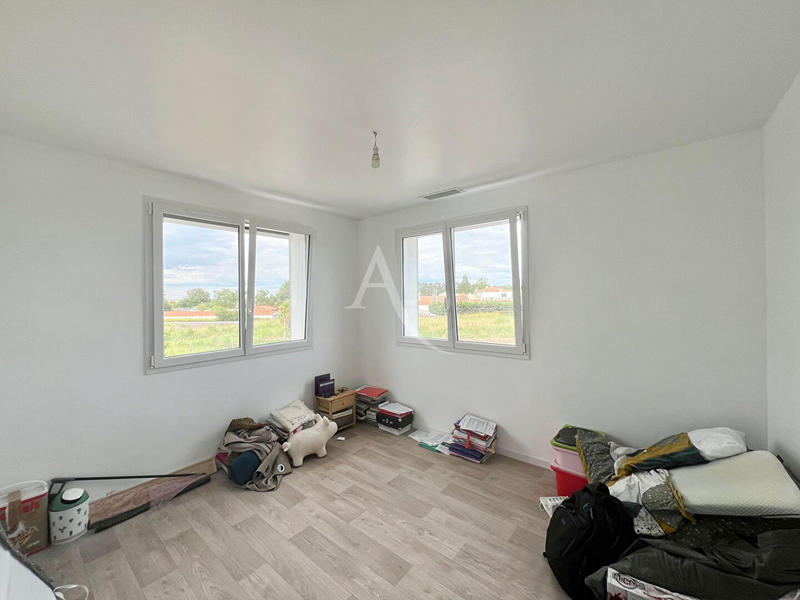 Maison - 90 m² - 5 pièces