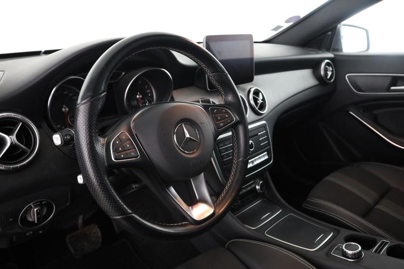 Mercedes Cla 180 Sensation 7g-Dct 122 ch