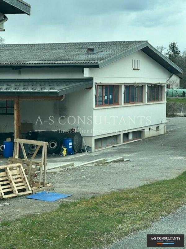 Entrepôt - 1 800 m²