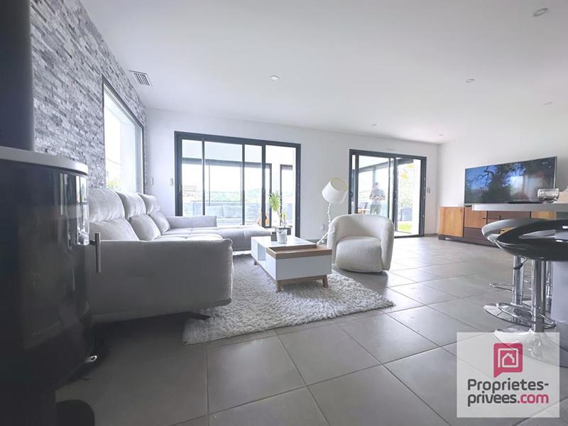 Maison - 135 m² - 6 pièces