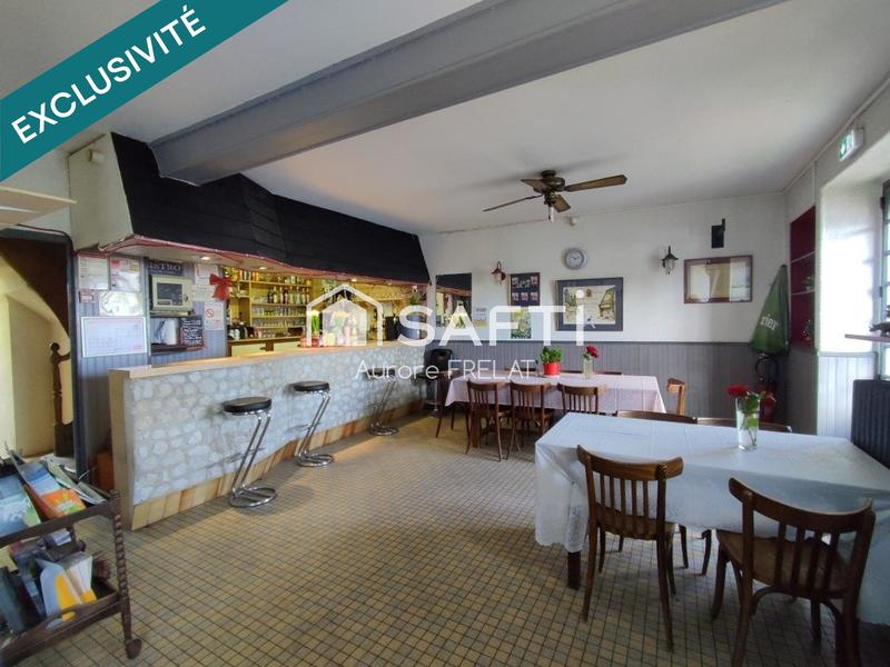 Maison - 270 m² - 10 pièces