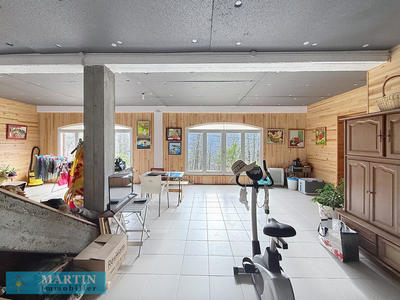 Maison - 304 m² - 7 pièces