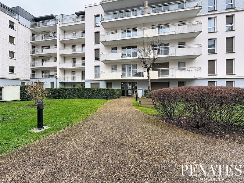 Appartement - 75 m² - 3 pièces