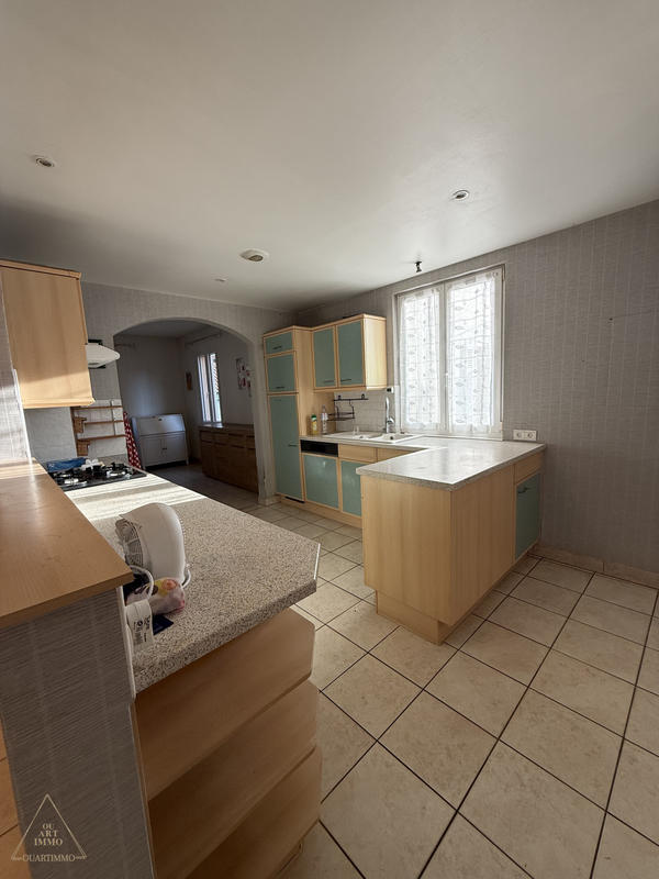 Maison - 164 m² - 8 pièces