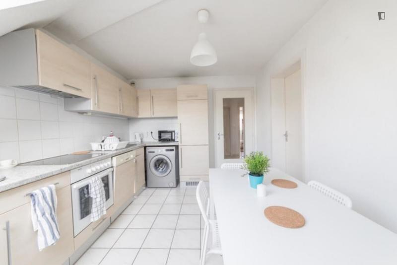 Chambre - 17 m² - 4 pièces