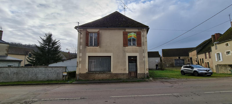 Maison - 94 m² - 9 pièces