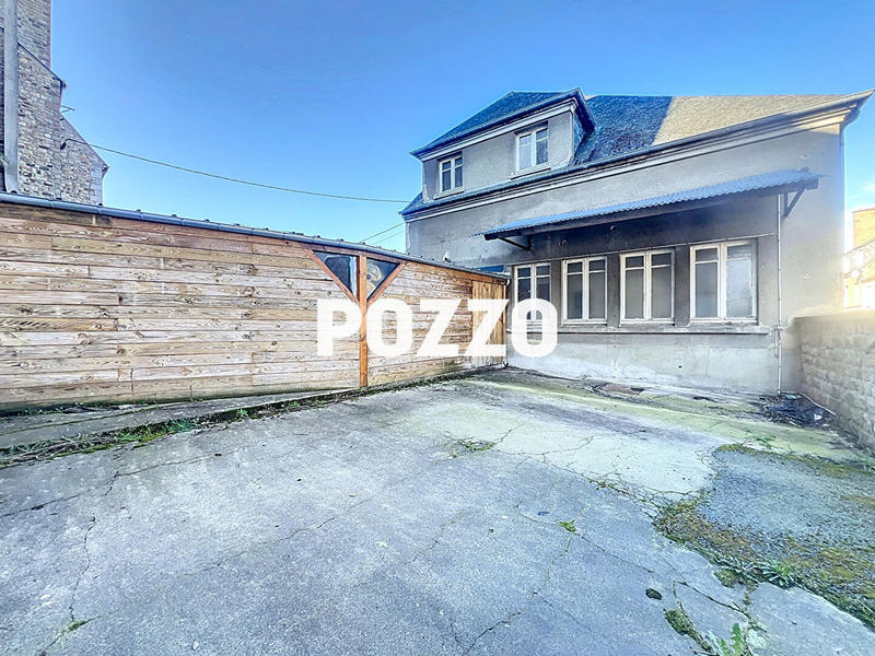 Maison - 135 m² - 2 pièces