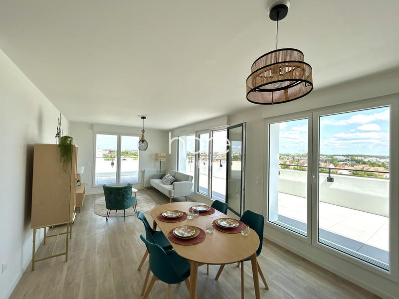 Appartement - 90 m² - 4 pièces