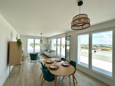 Appartement - 90 m² - 4 pièces