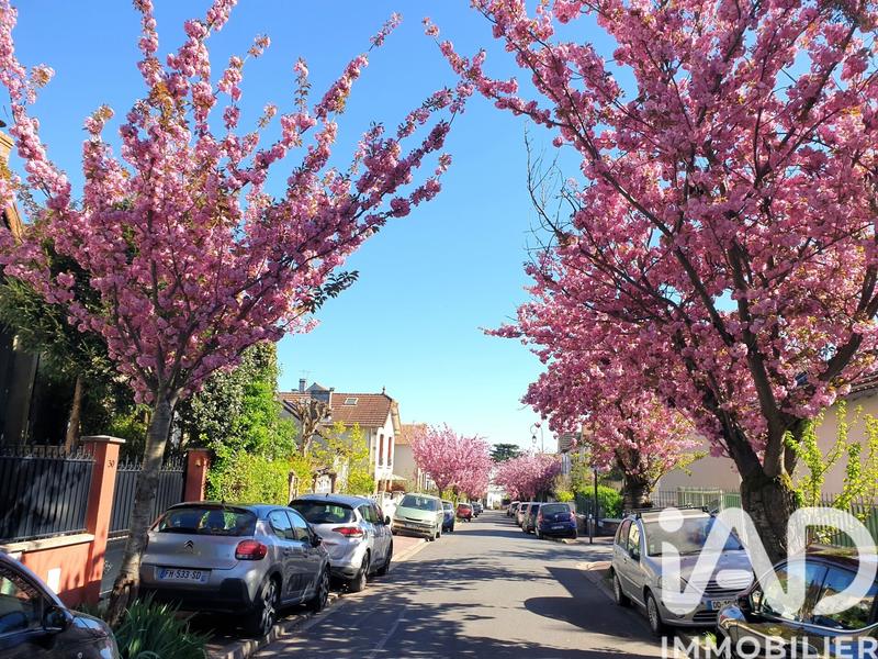 Maison - 143 m² - 8 pièces