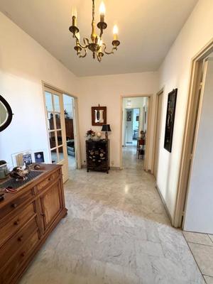 Appartement - 93 m² - 3 pièces