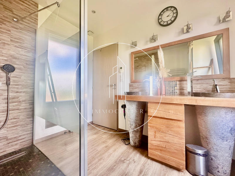 Villa - 190 m² - 7 pièces