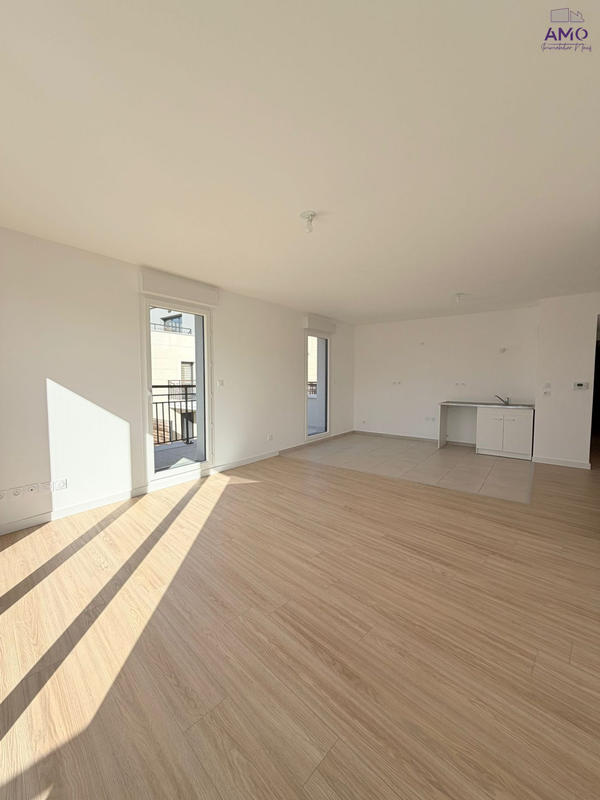 Appartement - 90 m² - 4 pièces