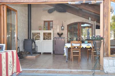 Propriété - 251 m² - 9 pièces