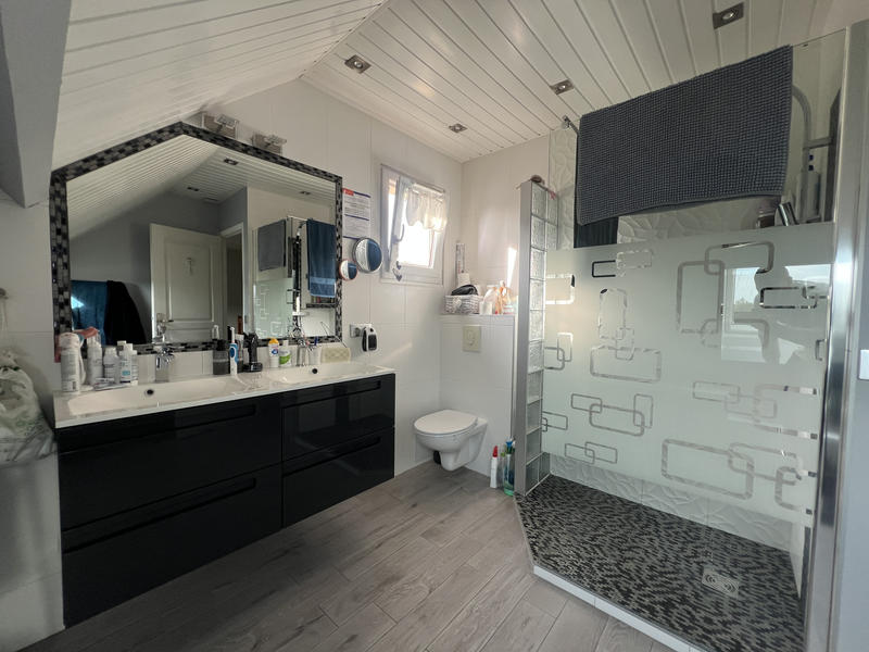 Maison - 140 m² - 5 pièces