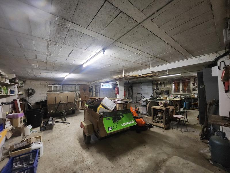 Maison - 143 m² - 8 pièces