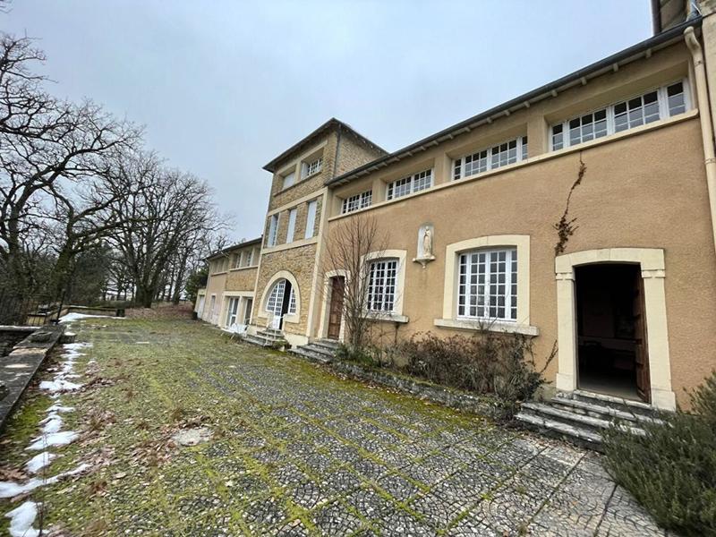 Château - 555 m² - 21 pièces