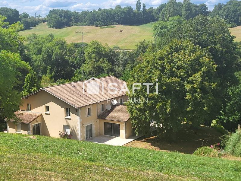 Maison - 340 m² - 11 pièces