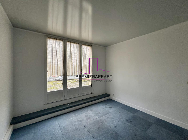 Local commercial - 228 m² - 5 pièces