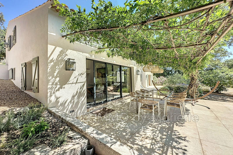 Maison - 180 m² - 5 pièces