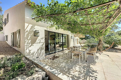 Maison - 180 m² - 5 pièces