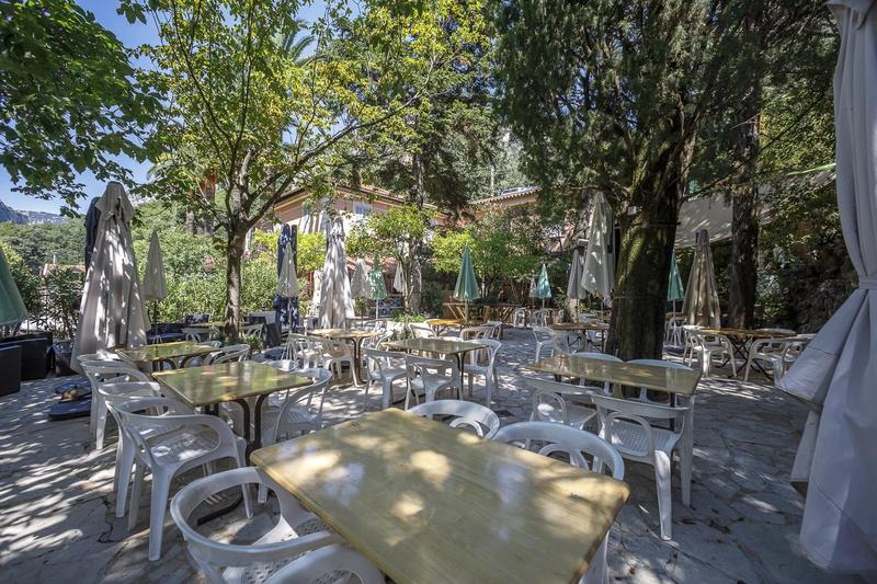 Maison - 500 m² - 20 pièces