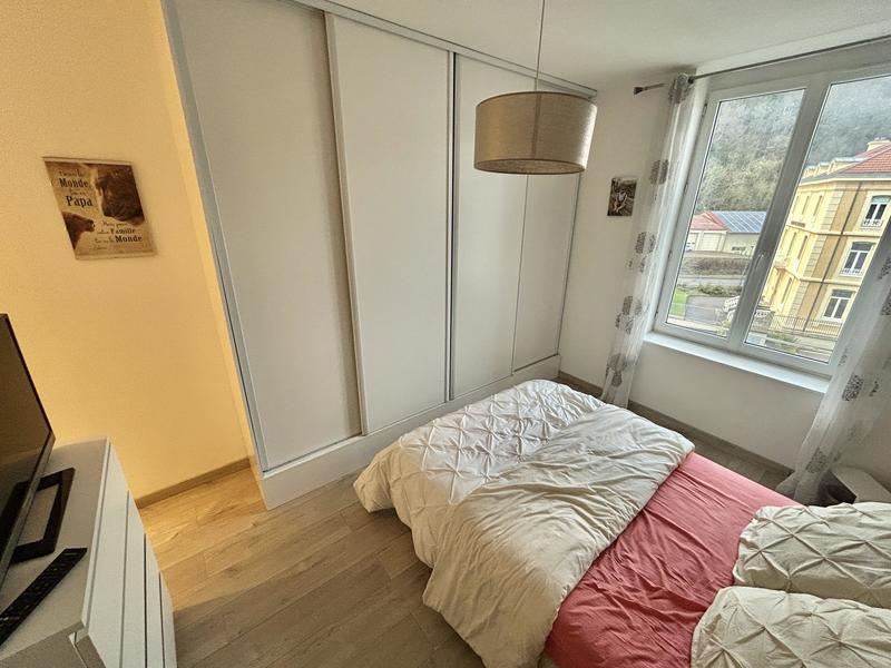 Appartement - 100 m² - 5 pièces