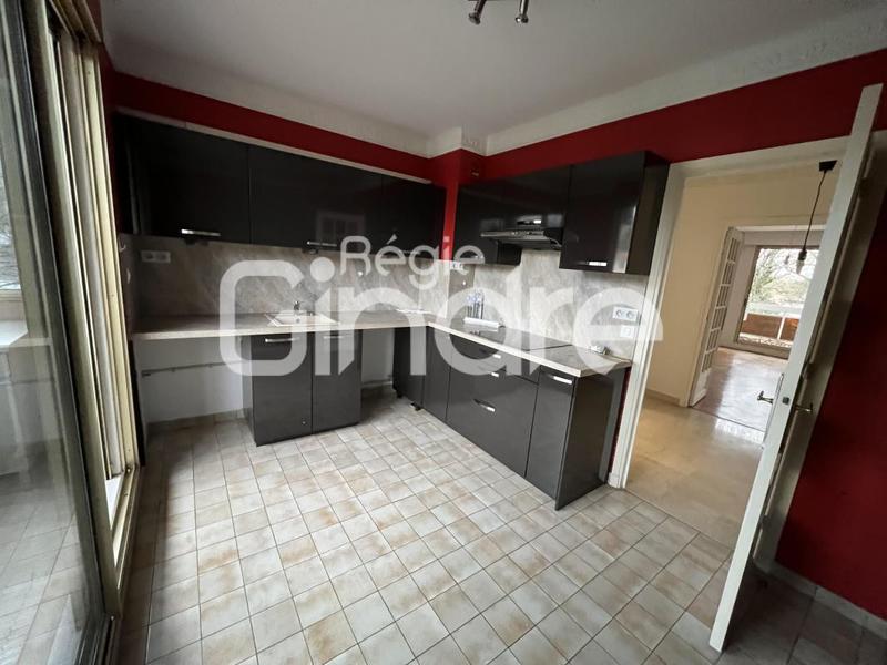 Appartement - 93 m² - 4 pièces