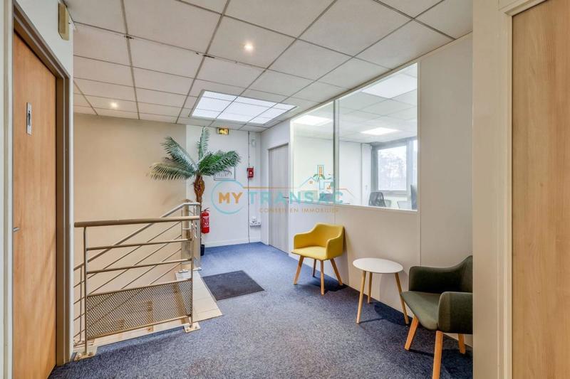 Local d'activité / Entrepôt - 1 998 m²