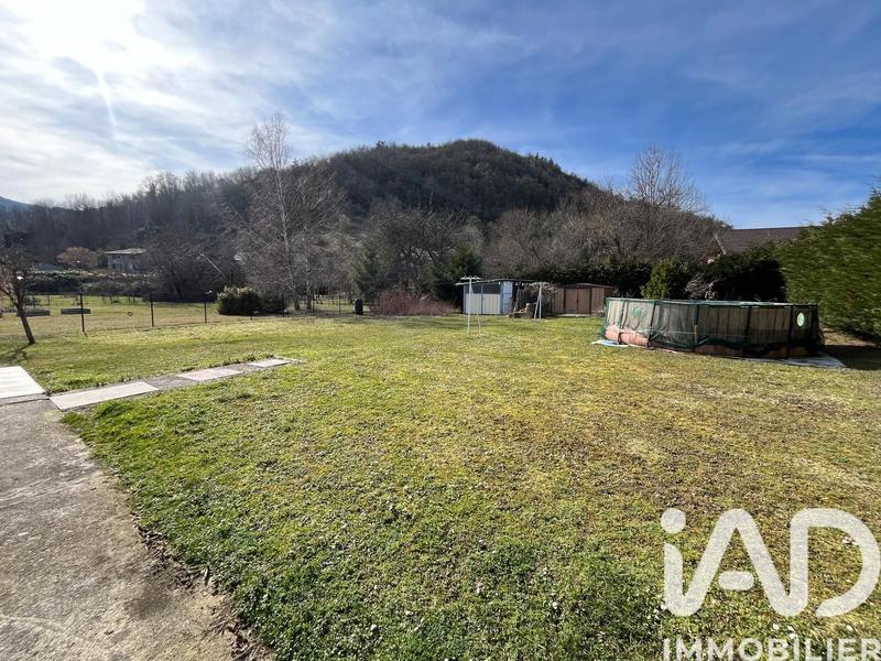 Maison - 207 m² - 9 pièces