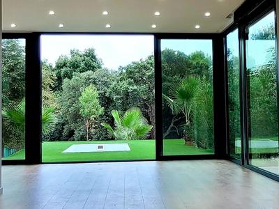 Villa - 207 m² - 6 pièces