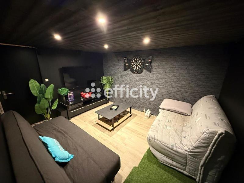 Maison - 193 m² - 9 pièces