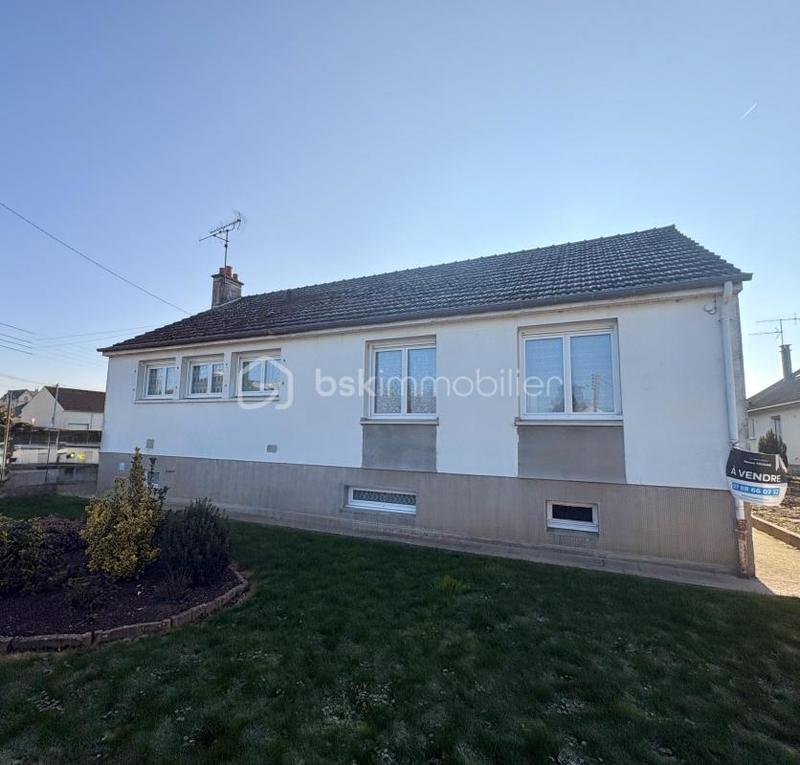 Maison traditionnelle - 105 m² - 6 pièces