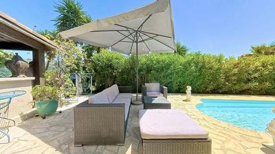 Appartement - 202 m² - 6 pièces