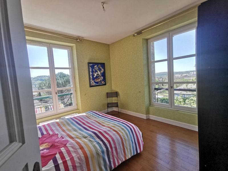 Maison de maîtres - 320 m² - 10 pièces