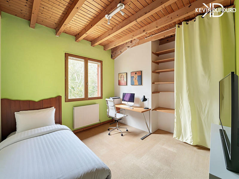 Maison - 200 m² - 9 pièces