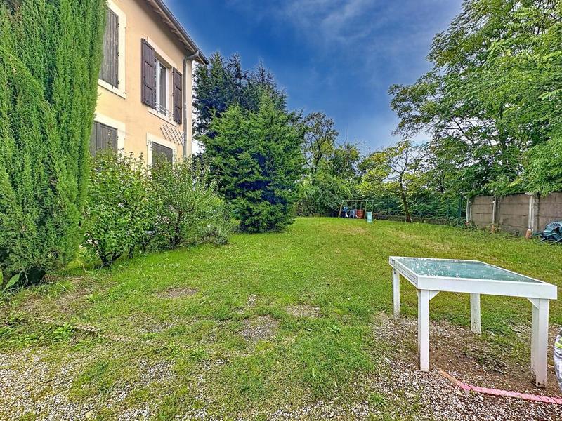 Appartement - 100 m² - 4 pièces