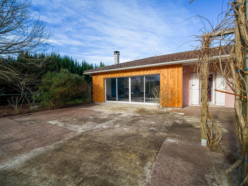 Maison - 218 m² - 7 pièces