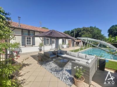 Maison - 104 m² - 4 pièces