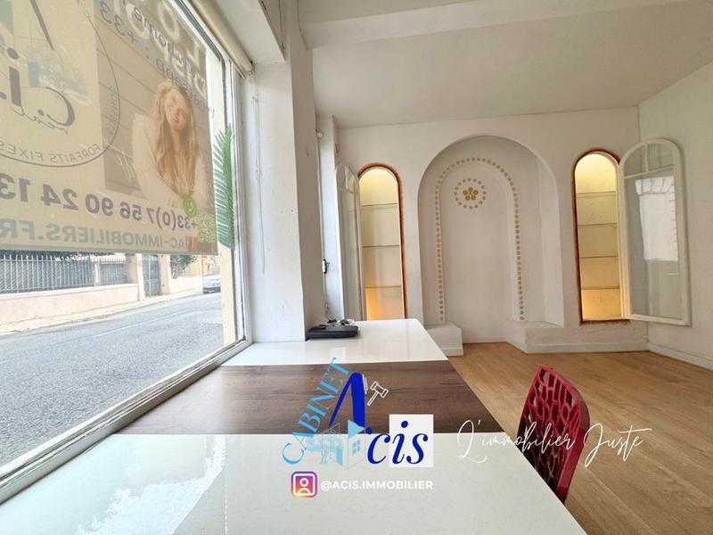 Local commercial - 20 m² - 2 pièces