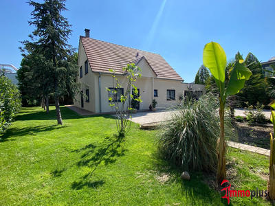 Maison - 200 m² - 8 pièces