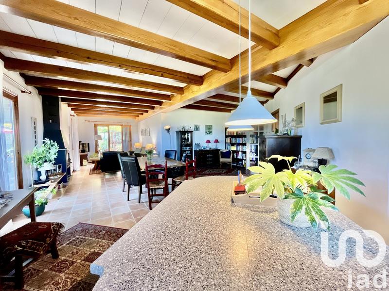 Maison - 217 m² - 4 pièces