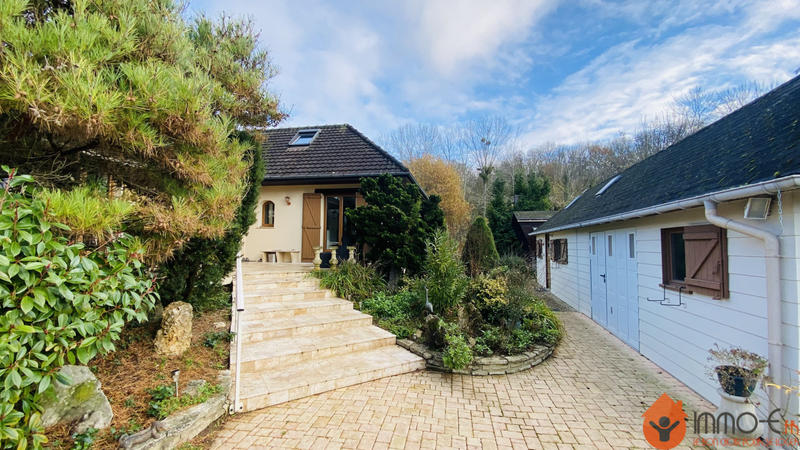 Maison - 90 m² - 5 pièces