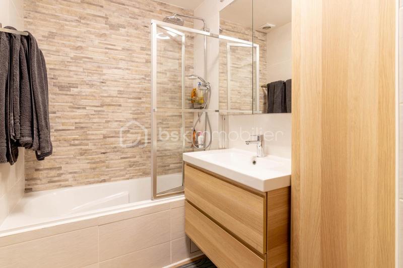 Maison - 84 m² - 4 pièces