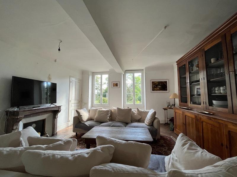 Maison de maîtres - 600 m² - 16 pièces