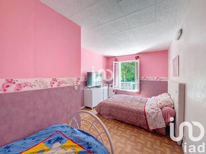 Maison - 247 m² - 10 pièces