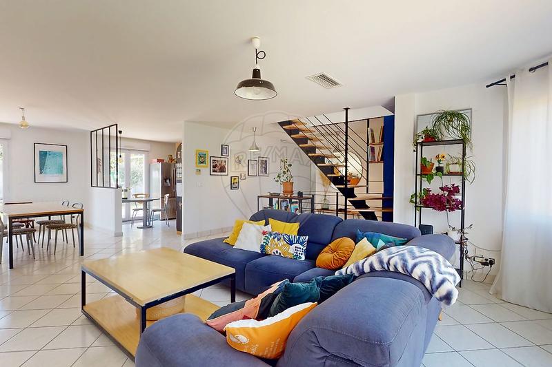 Maison - 135 m² - 6 pièces